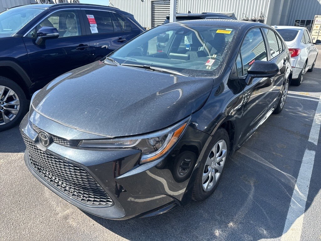 2022 Toyota Corolla LE photo 3