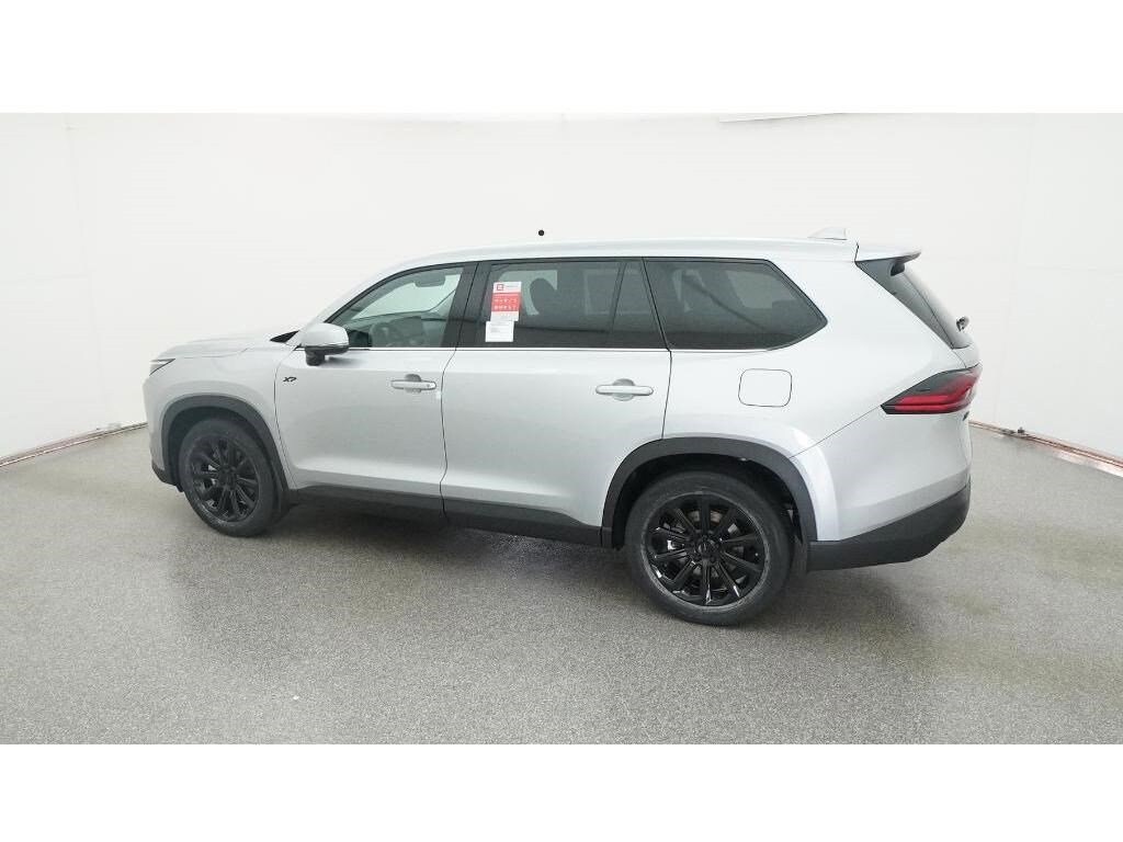 2026 Toyota Grand Highlander XLE photo 4