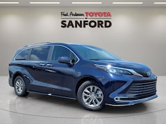 2024 Toyota Sienna XLE Van Passenger Van