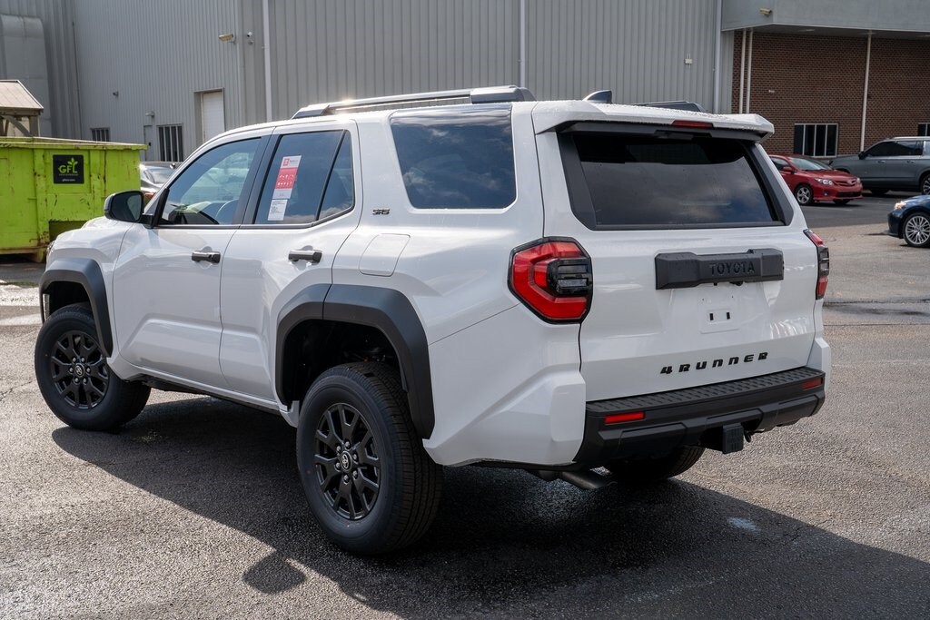 2025 Toyota 4Runner SR5 photo 4