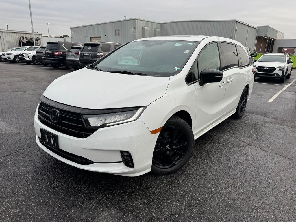 2023 Honda Odyssey SPORT's photo