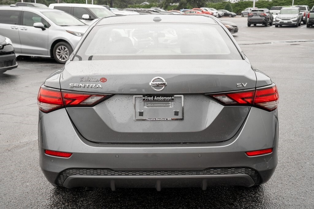 2023 Nissan Sentra SV photo 4