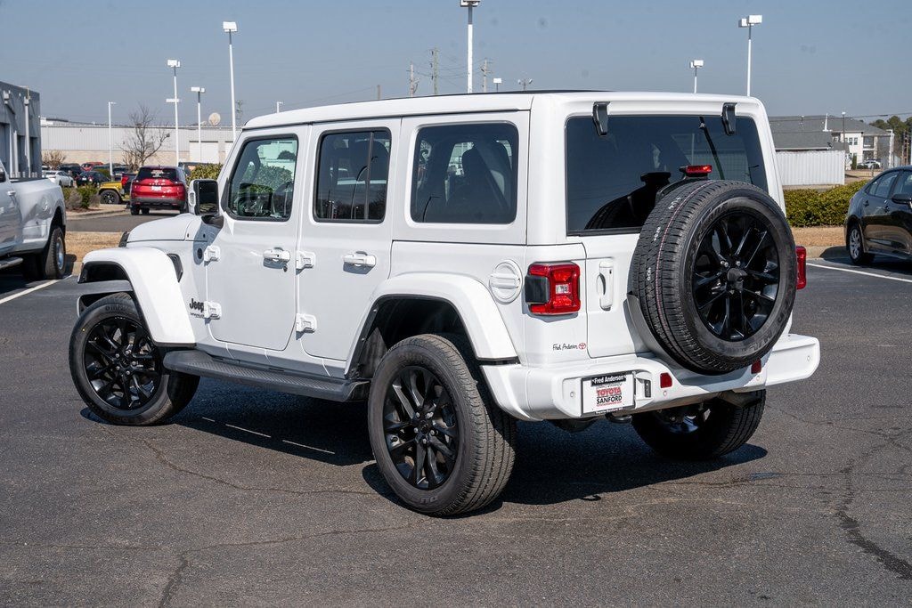 Used 2022 Jeep Wrangler Unlimited Sahara High Altitude SUV