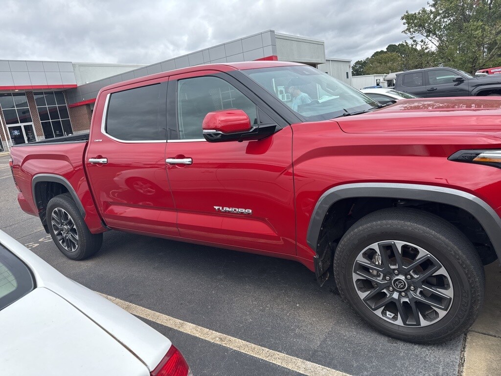 2022 Toyota Tundra Limited photo 4