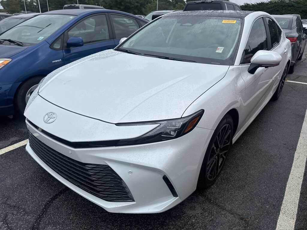 2025 Toyota Camry XLE photo 3