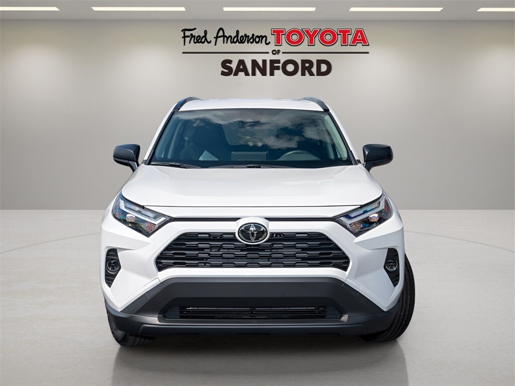 2025 Toyota RAV4 Hybrid LE photo 2