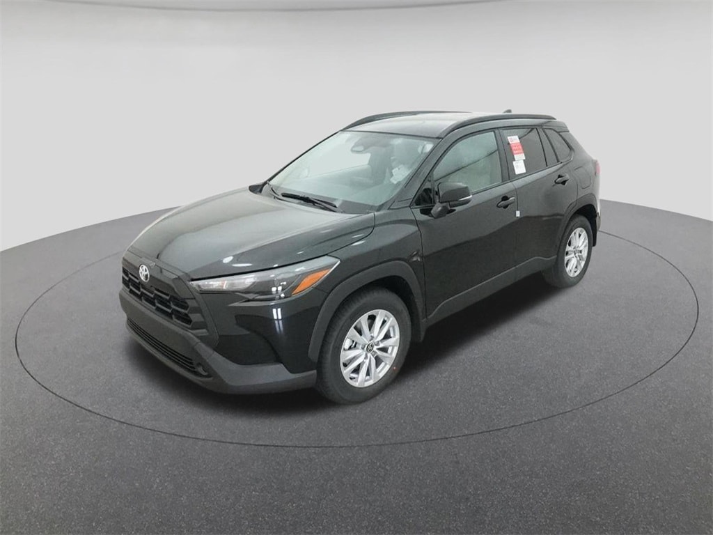 2026 Toyota Corolla Cross LE's photo