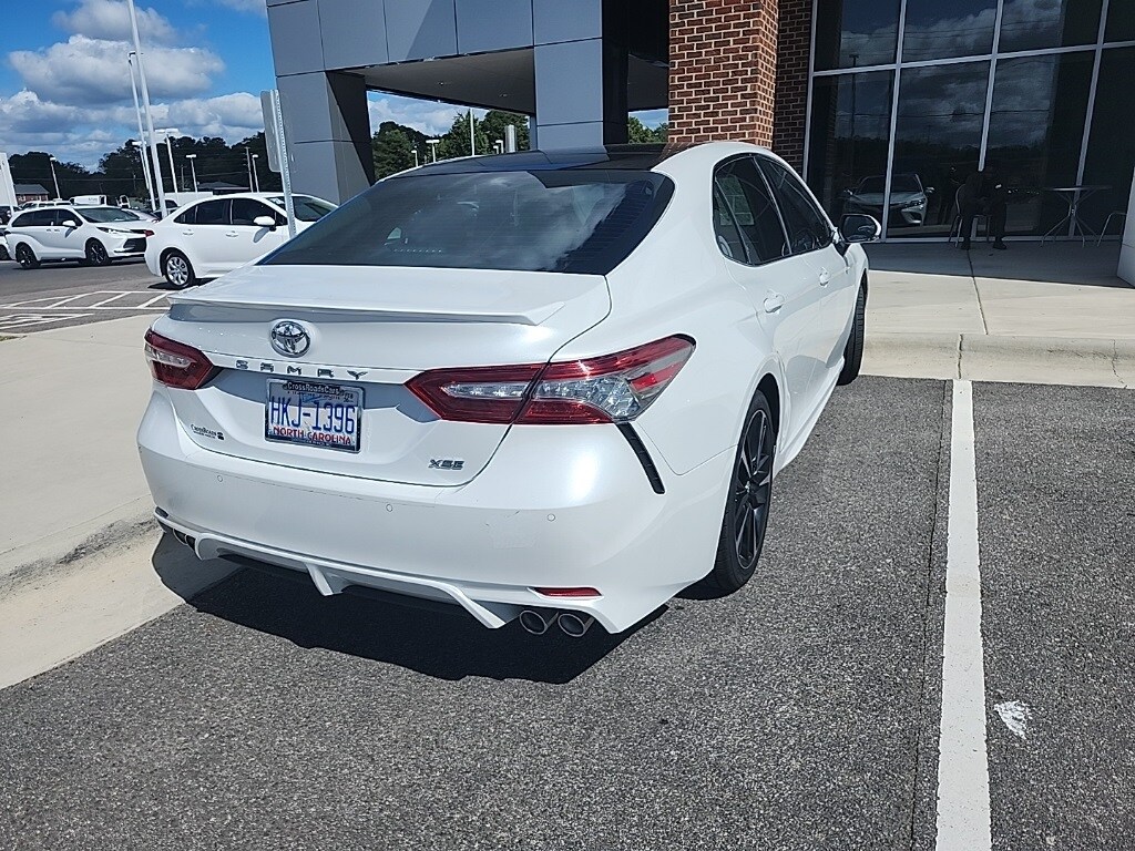 2018 Toyota Camry XSE photo 3