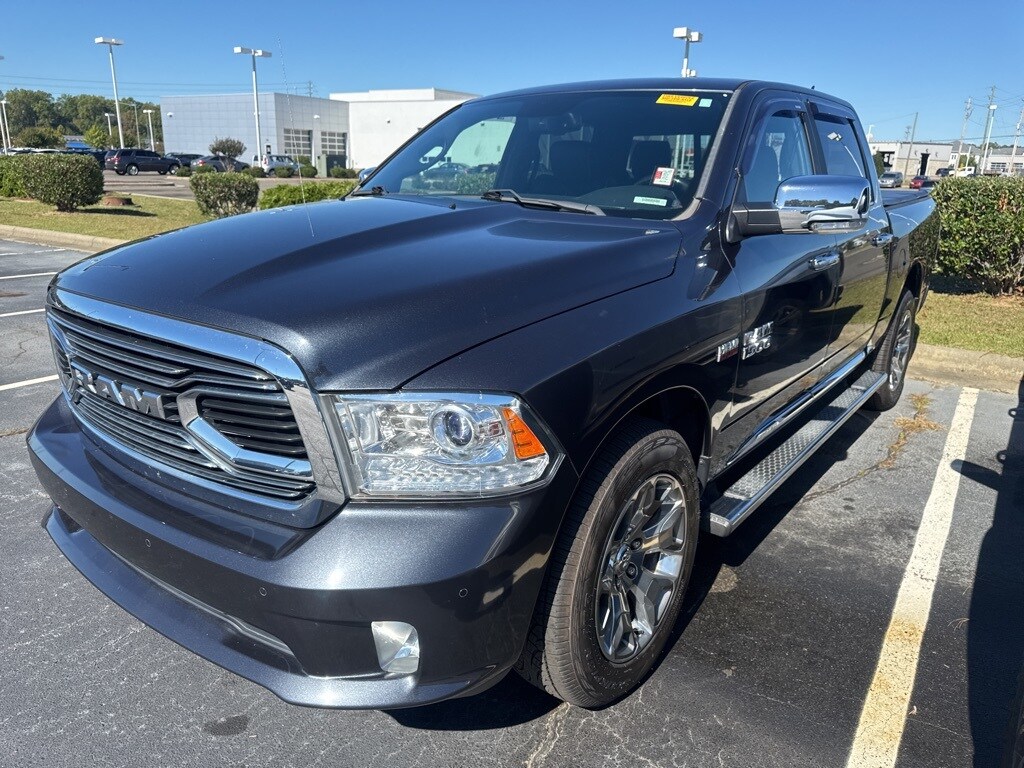 2017 Ram 1500 Limited photo 3