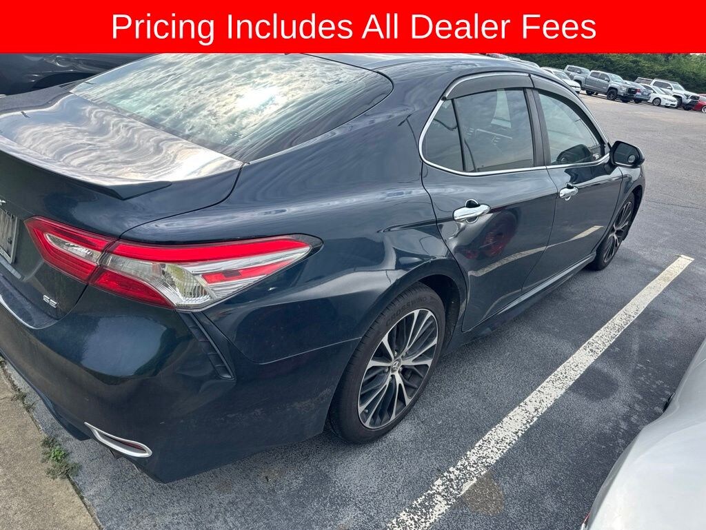 Used 2019 Toyota Camry SE Sedan
