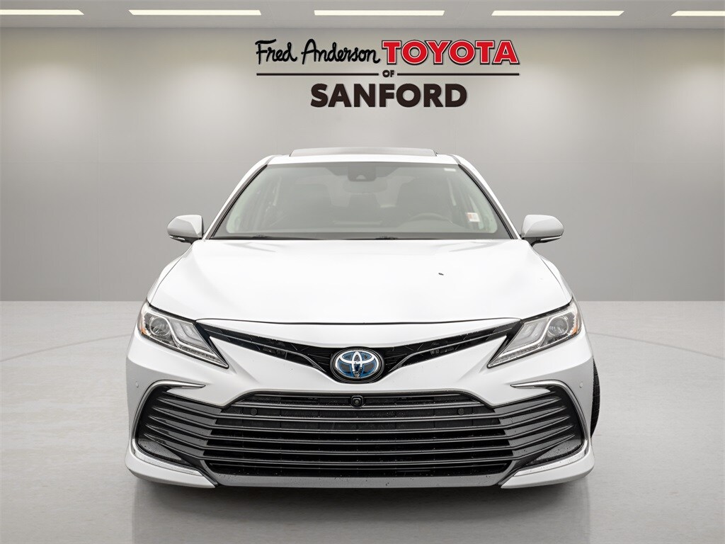 2023 Toyota Camry Hybrid XLE photo 2