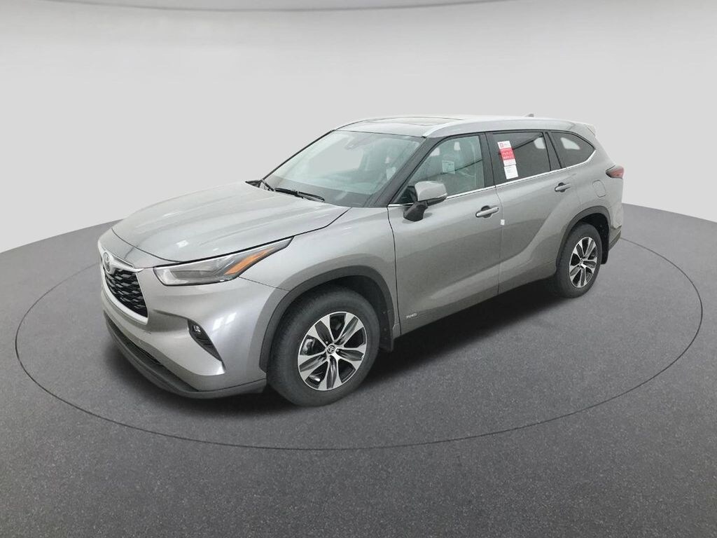 New 2026 Toyota Highlander Hybrid XLE SUV