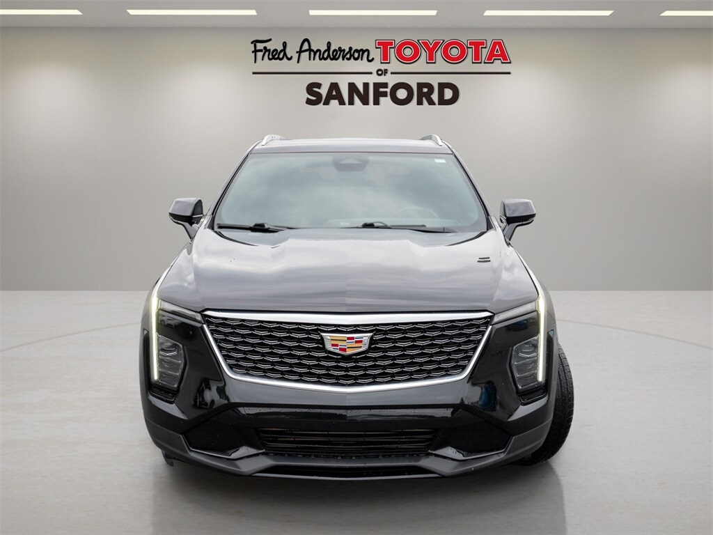 2024 Cadillac XT4 Premium Luxury photo 2