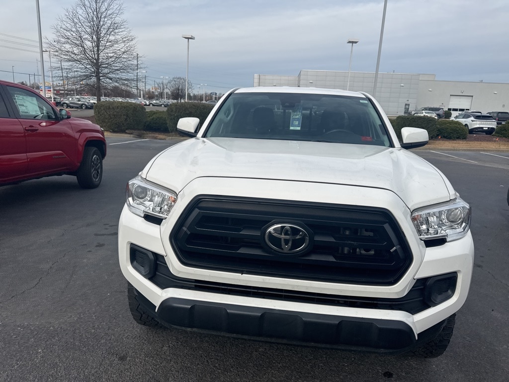 2021 Toyota Tacoma SR's photo