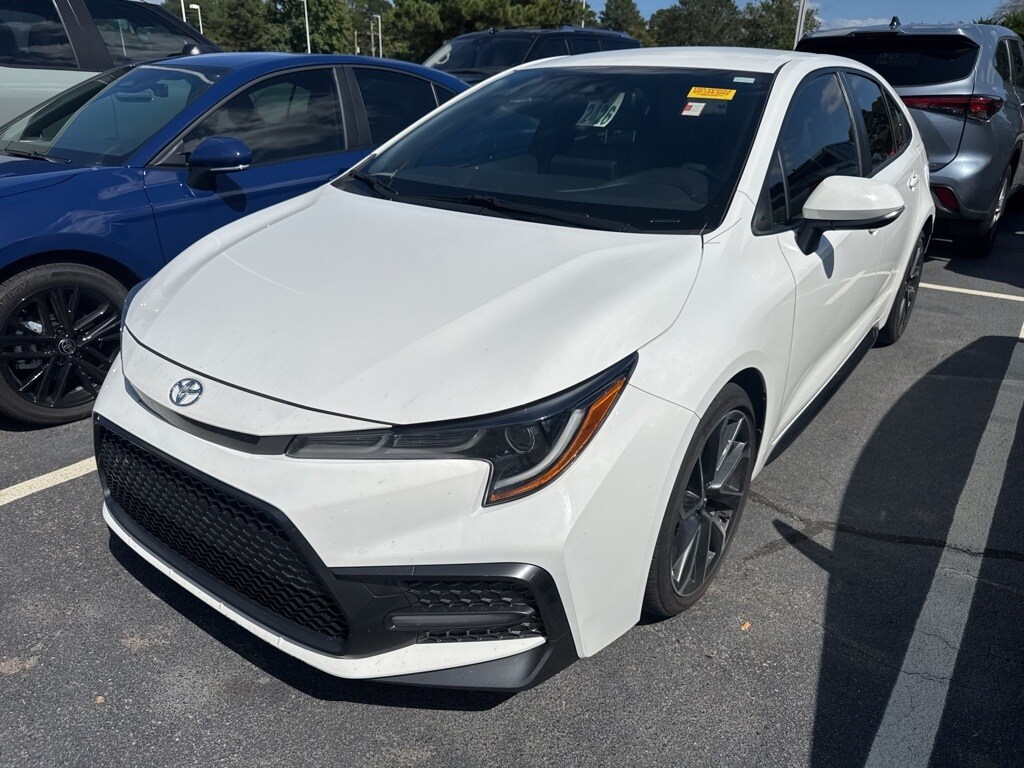 2022 Toyota Corolla SE photo 3