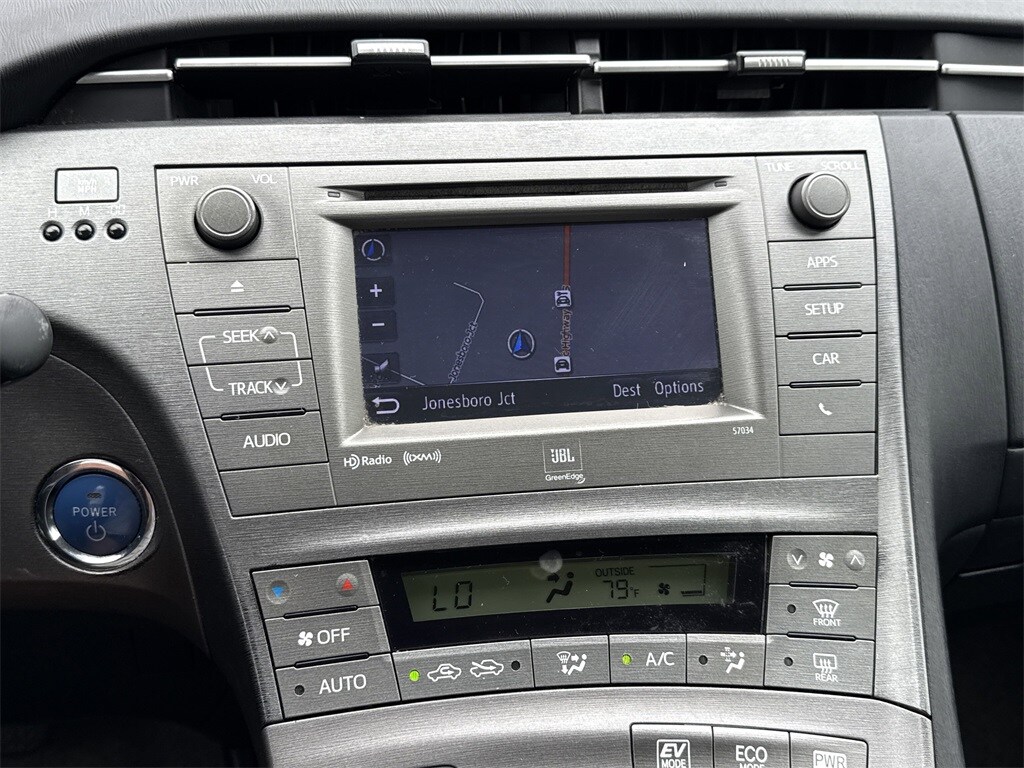 2013 Toyota Prius Four photo 4