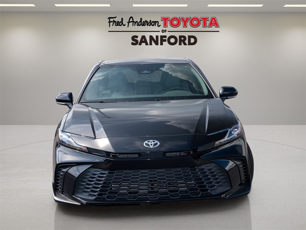 2025 Toyota Camry SE photo 2