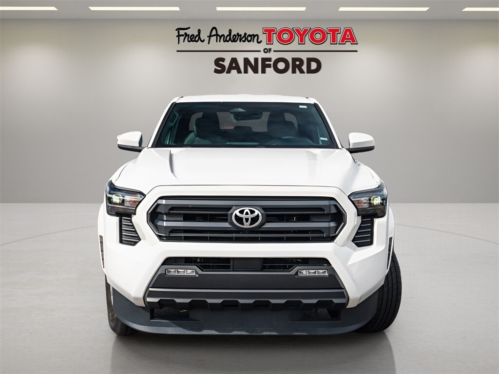 2024 Toyota Tacoma SR5 photo 3