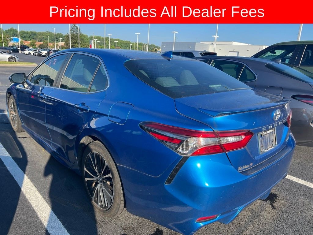 Used 2019 Toyota Camry SE Sedan
