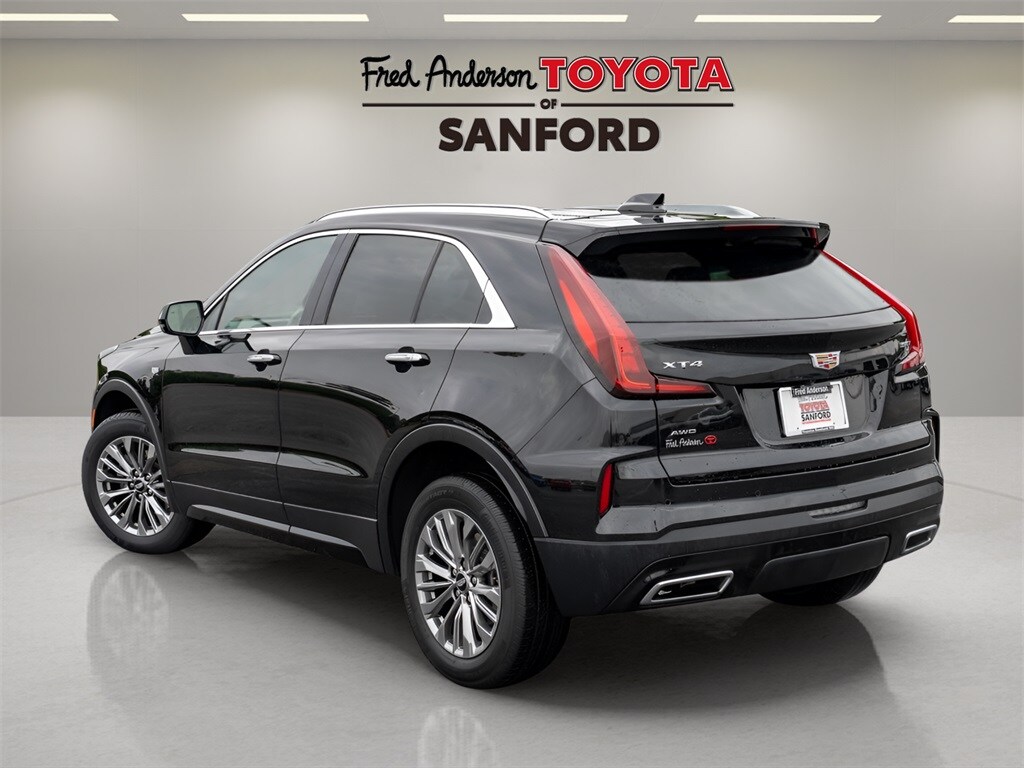 2024 Cadillac XT4 Premium Luxury photo 4