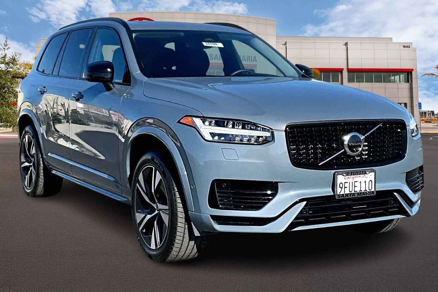 2023 Volvo XC90 Plus's photo