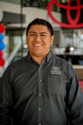 Staff member Ricky Ortiz from ID_389cf0c385f2