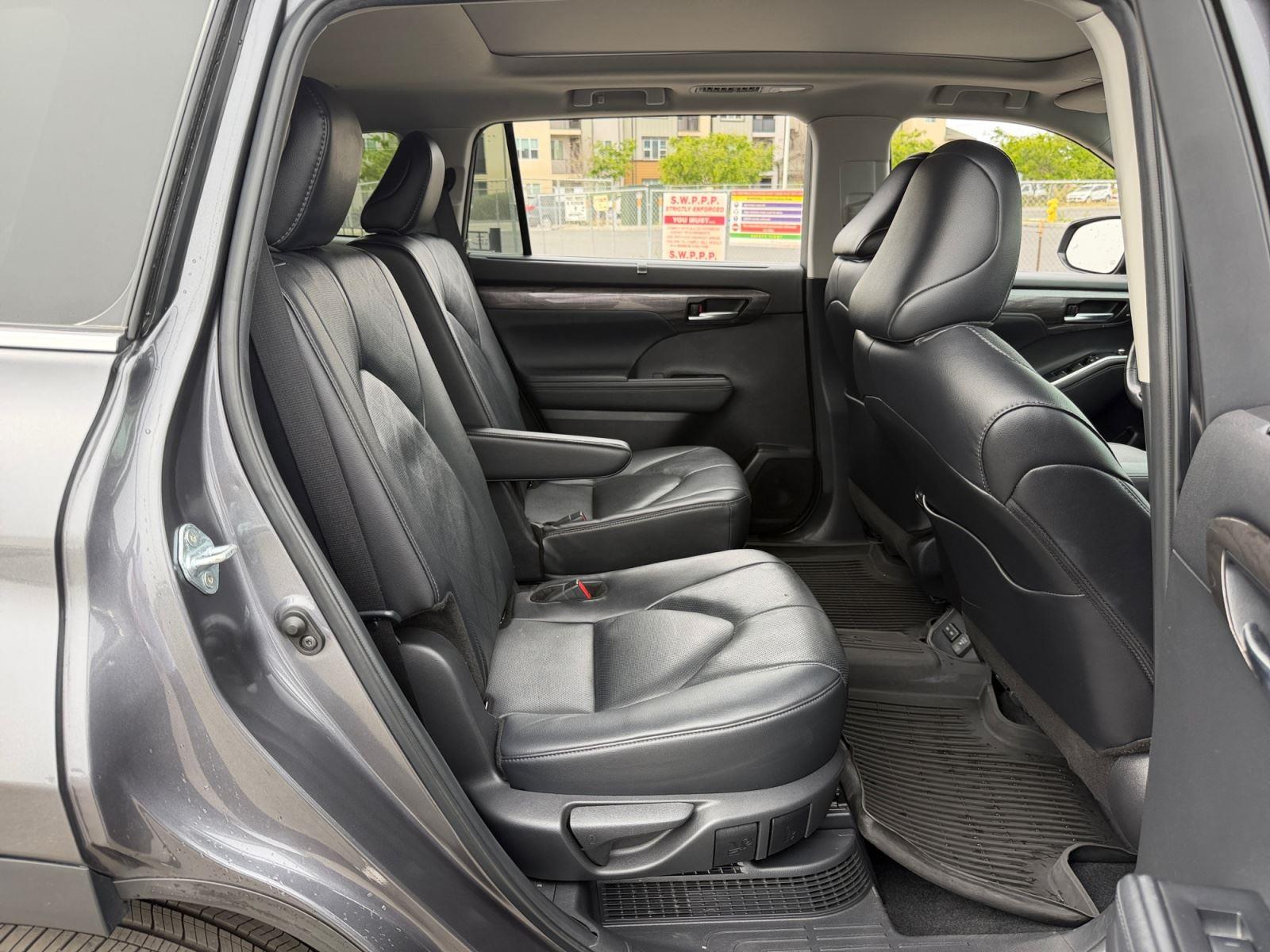 2024 Toyota Highlander Platinum - Photo 19