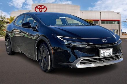 2025 Toyota Prius Plug-in Hybrid SE Hatchback