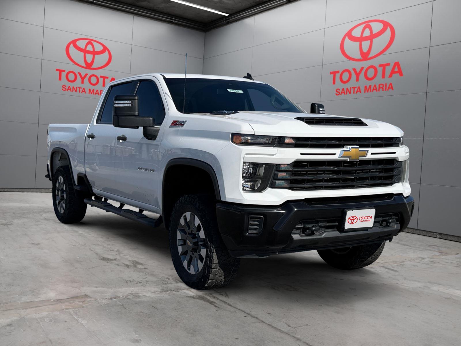 2024 Chevrolet Silverado HD Custom 4WD Crew Cab Standard Box's photo