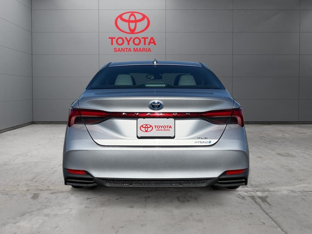 Used 2020 Toyota Avalon Hybrid XLE Sedan