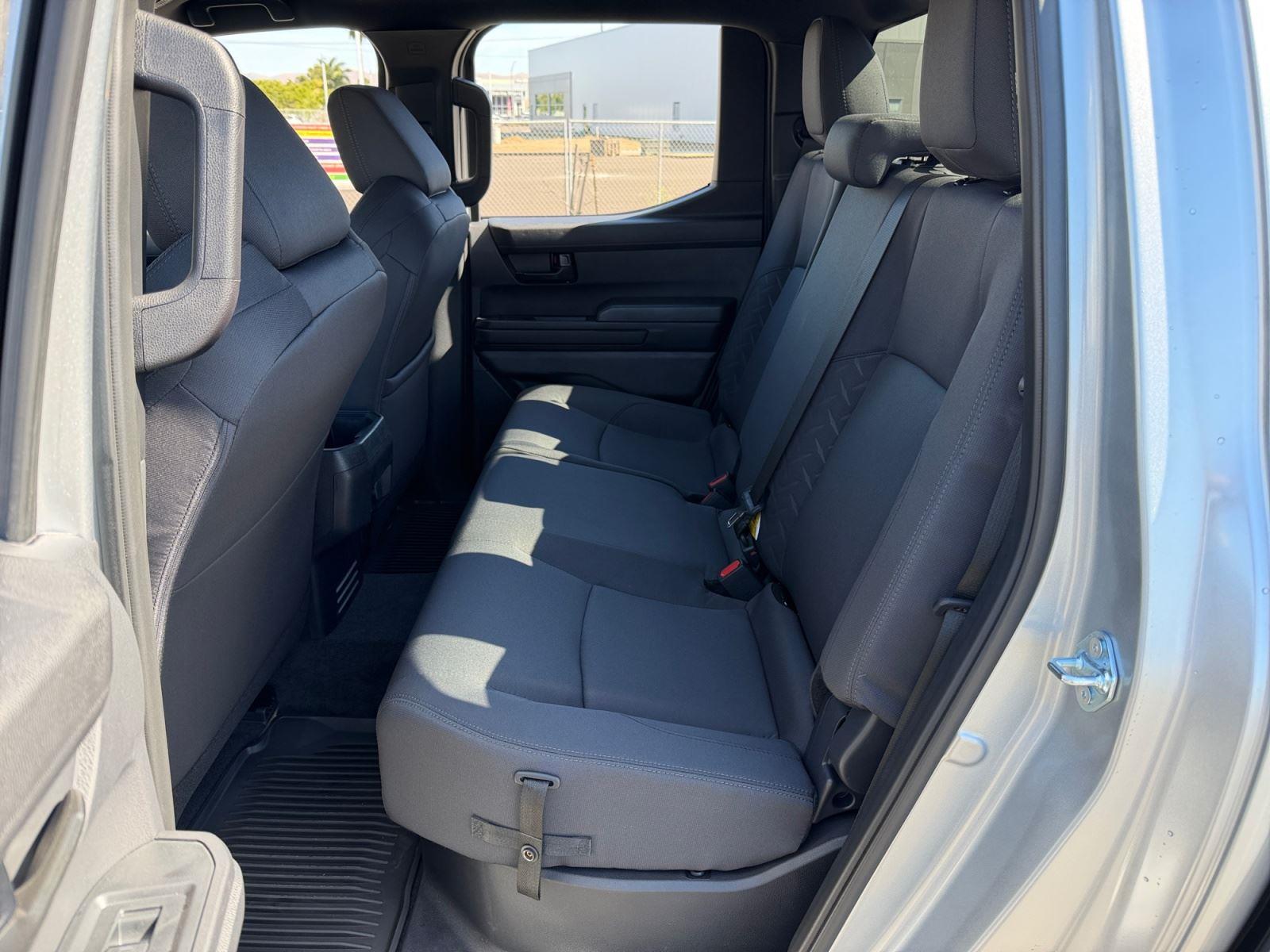 2026 Toyota Tacoma SR5 - Photo 16