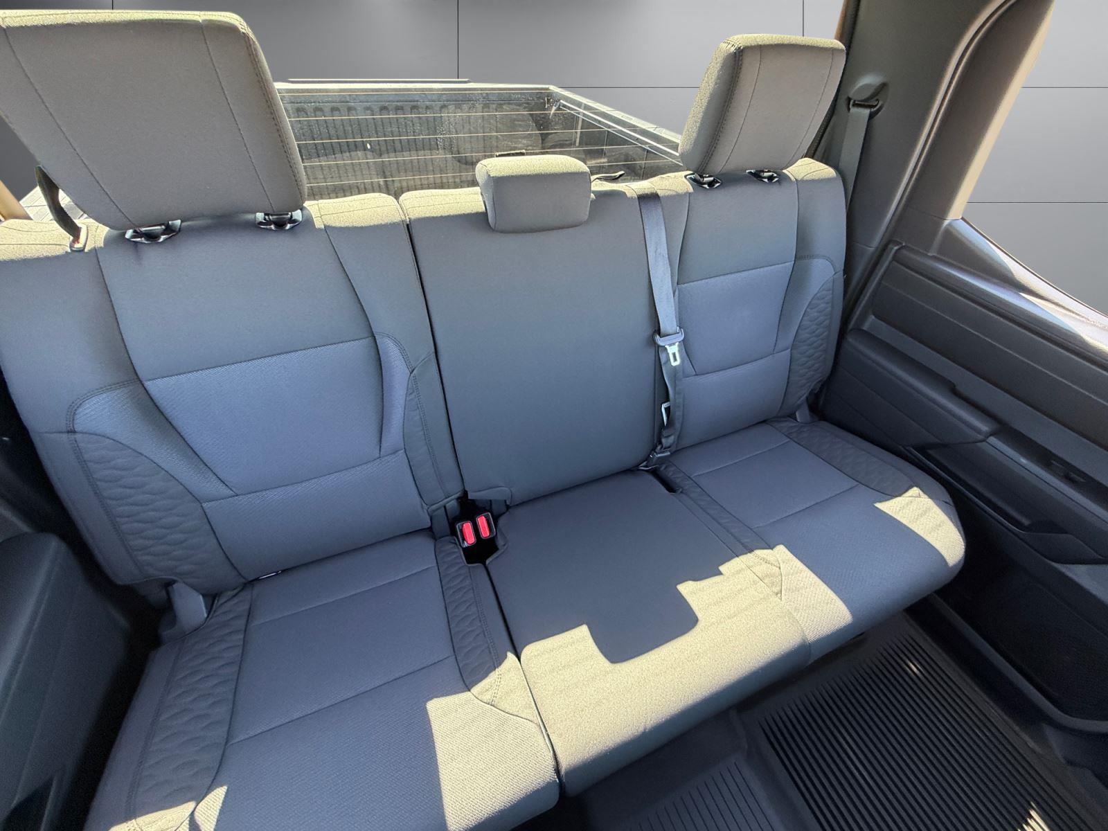 2026 Toyota Tundra SR5 - Photo 20