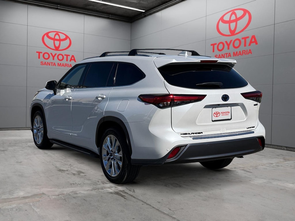 Used 2023 Toyota Highlander Hybrid Limited SUV