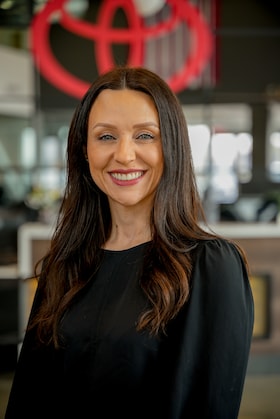 Staff member Lydia Adame from ID_ca324d691ae5