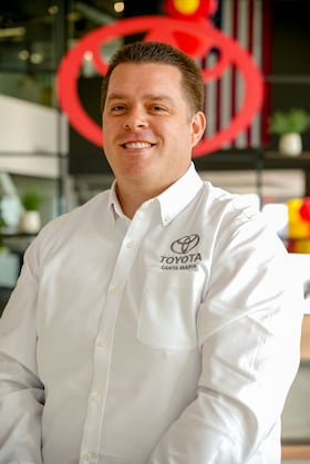 Staff member Matthew Rogers from ID_87227e1a1399