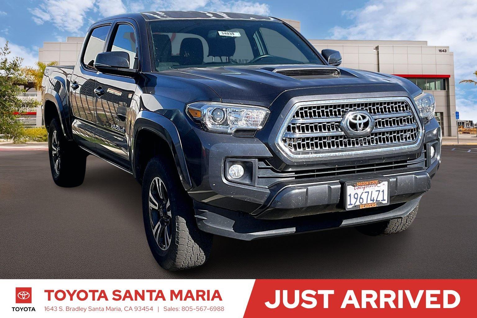 2016 Toyota Tacoma TRD Sport's photo