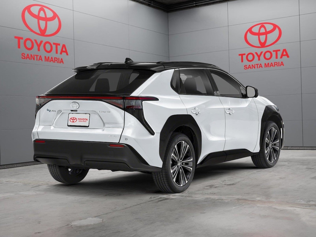 Used 2023 SUV