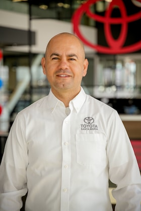 Staff member Javier Medina from ID_87227e1a1399