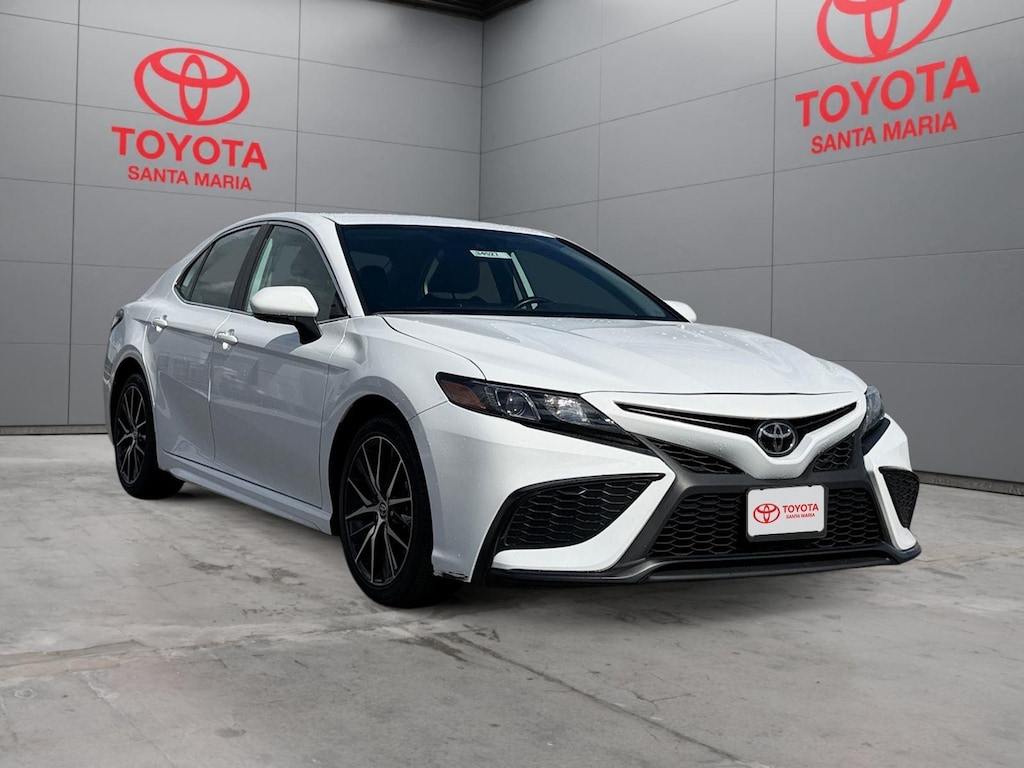 Used 2024 Toyota Camry SE Sedan