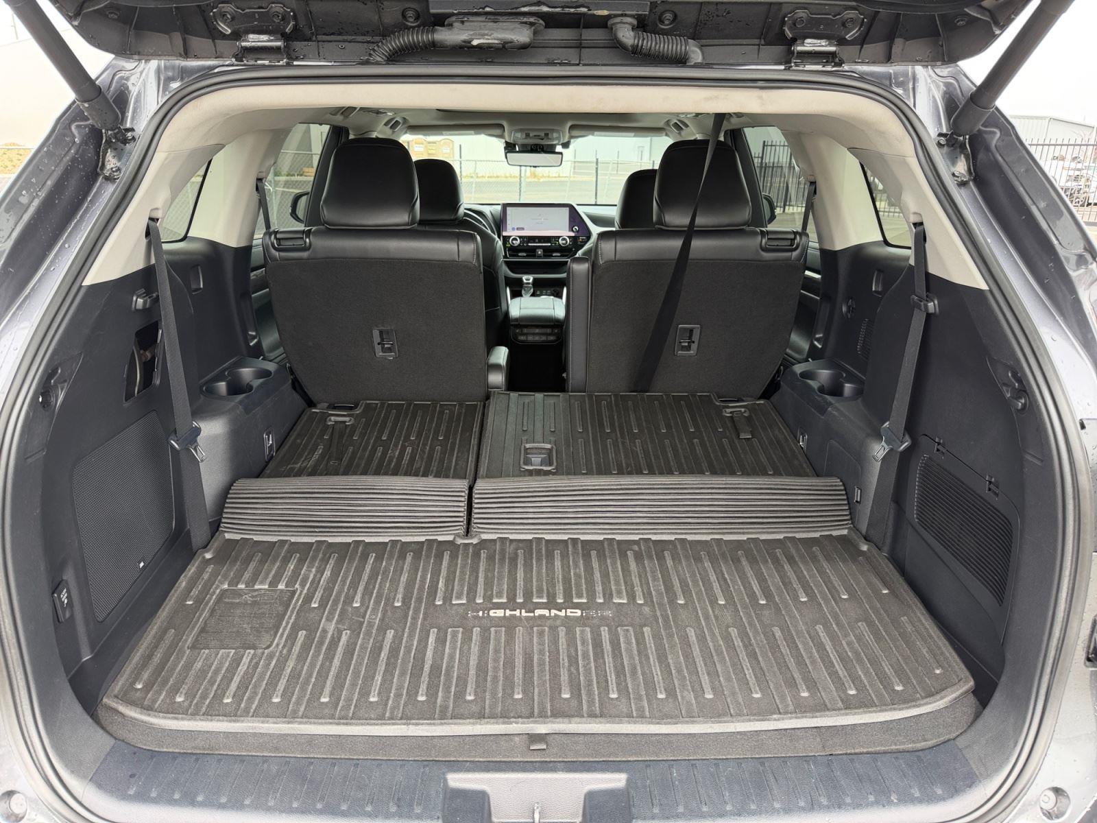 2024 Toyota Highlander Platinum - Photo 25