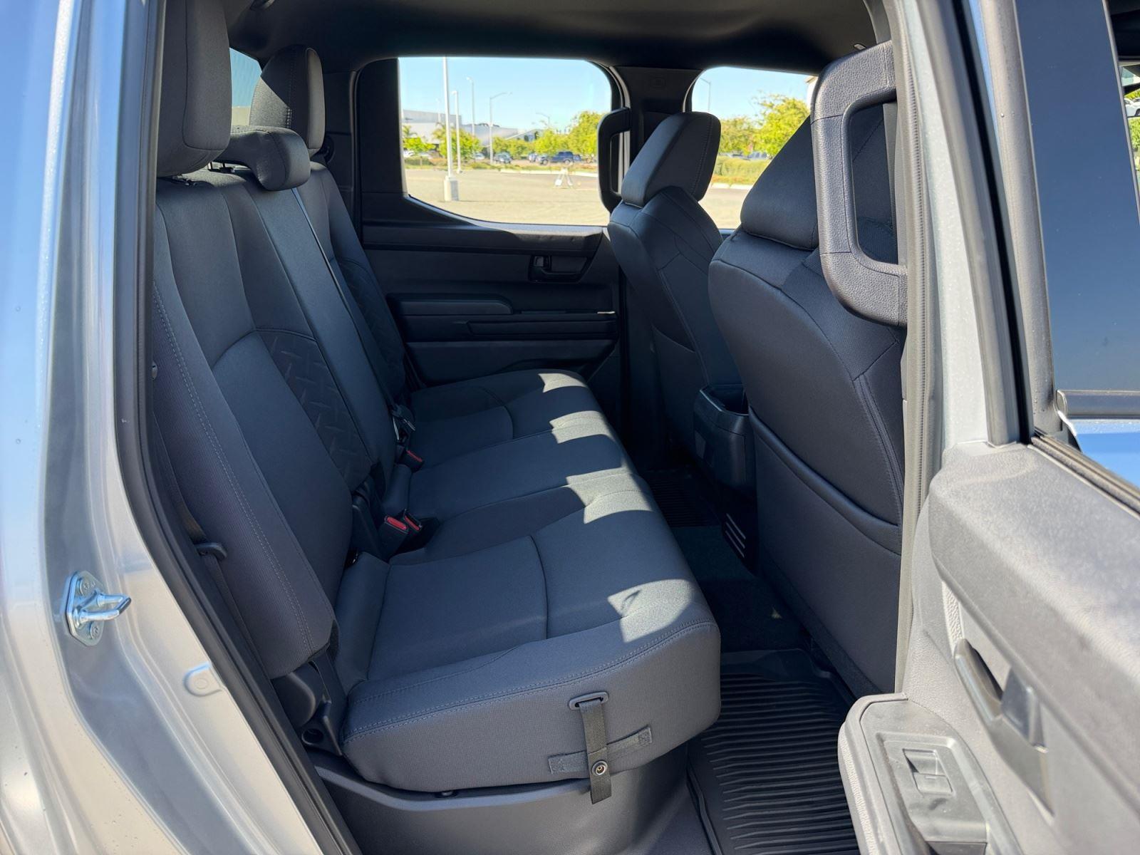 2026 Toyota Tacoma SR5 - Photo 17