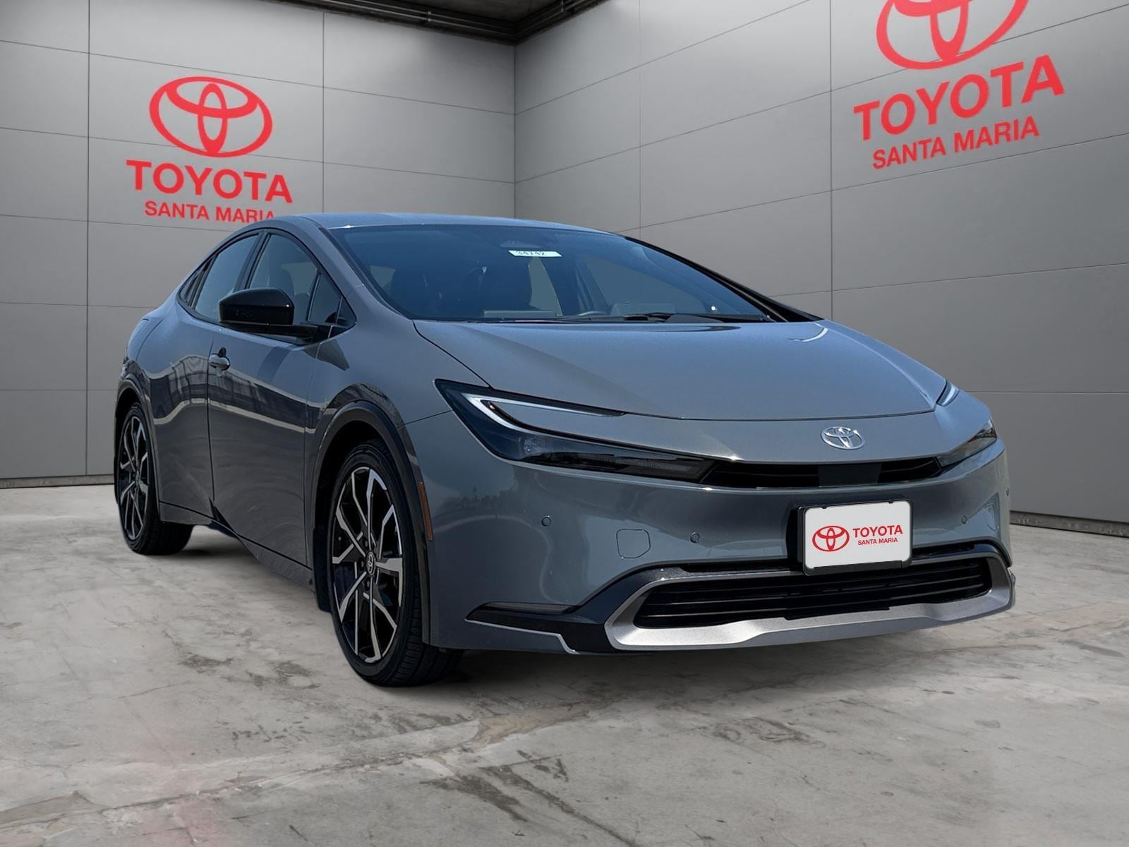 2024 Toyota Prius Prime XSE's photo
