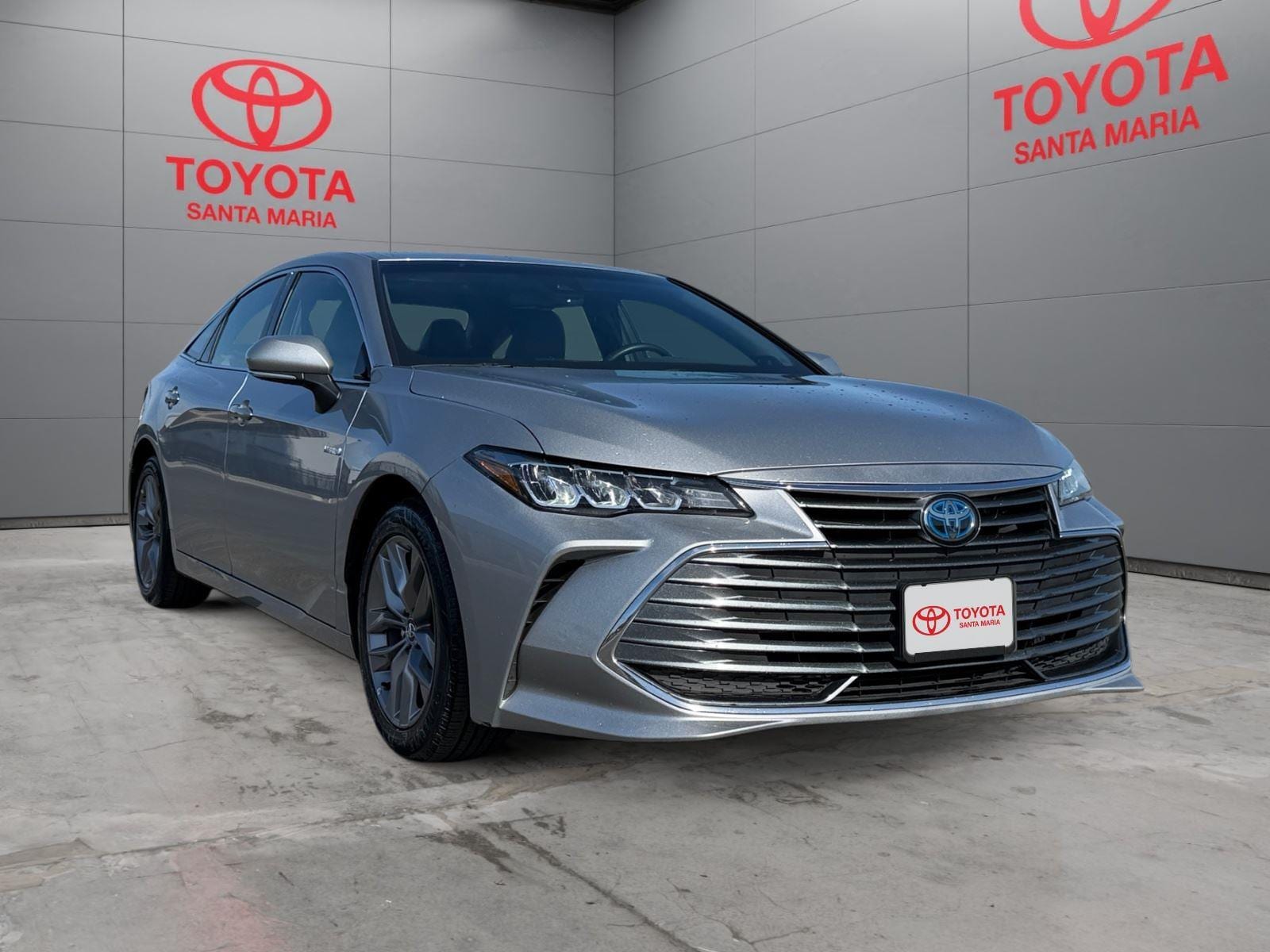 2020 Toyota Avalon XLE Hybrid's photo