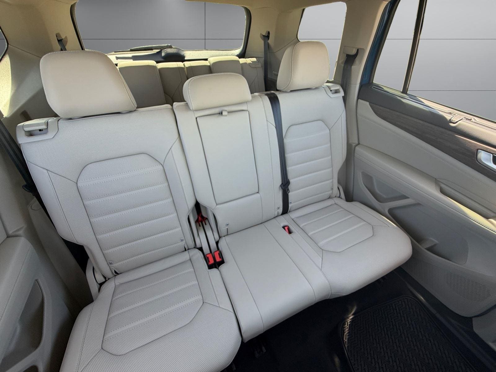 2025 Volkswagen Atlas SEL - Photo 20