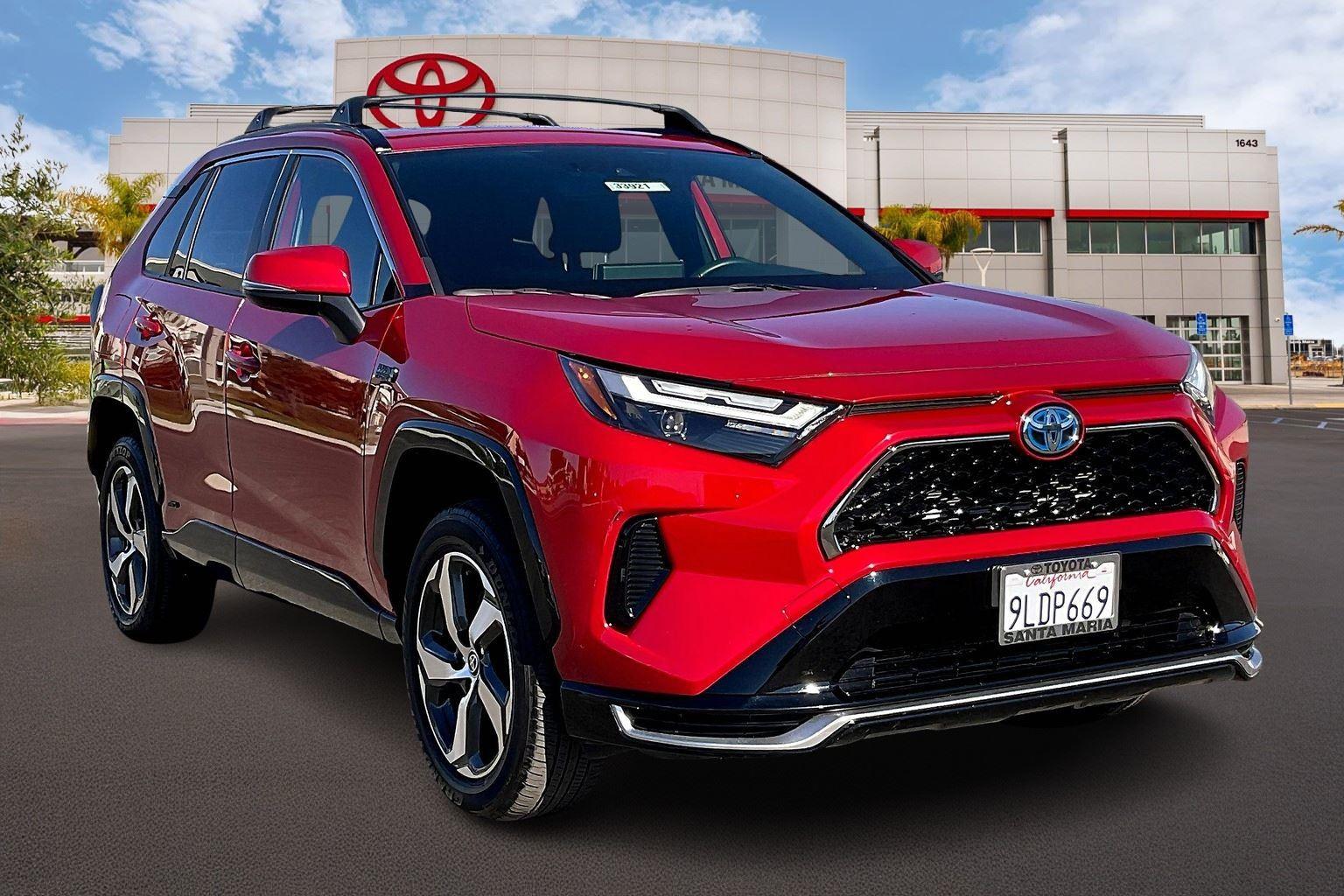 2024 Toyota RAV4 SE