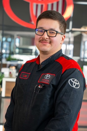 Staff member Eduardo Santos from ID_389cf0c385f2