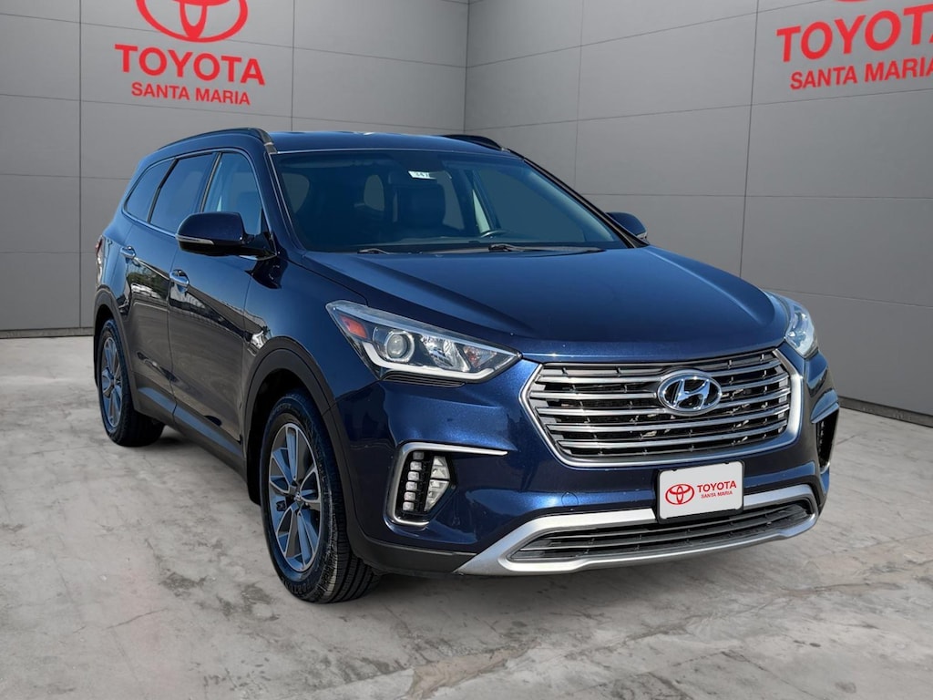Used 2017 Hyundai Santa Fe SE SUV