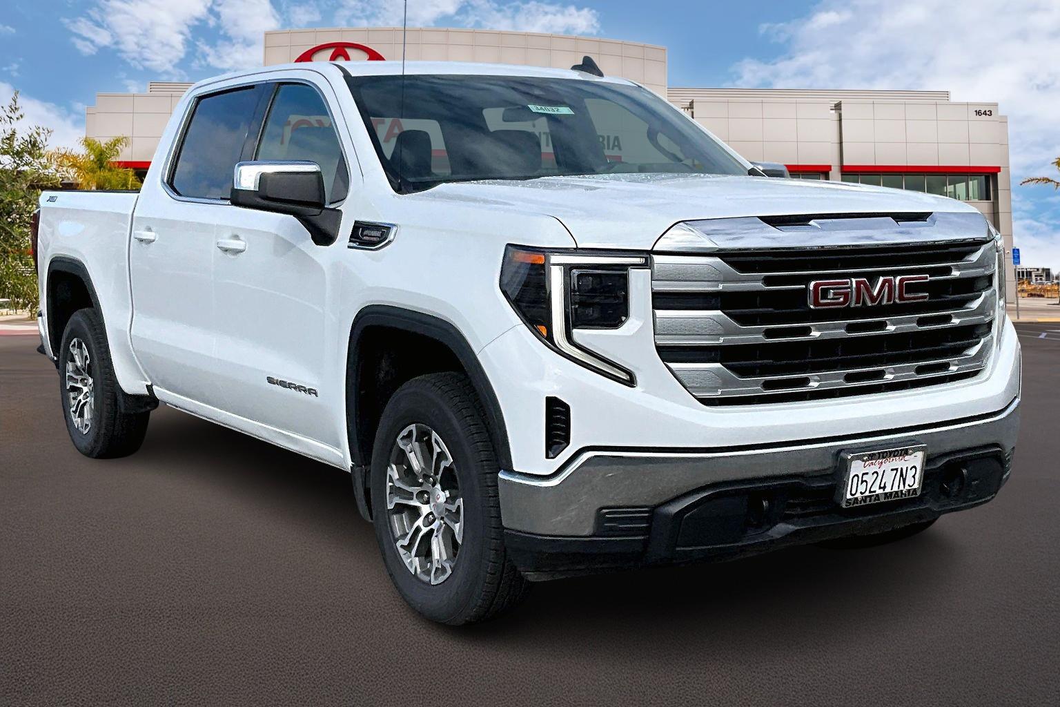 2022 GMC Sierra 1500 SLE's photo