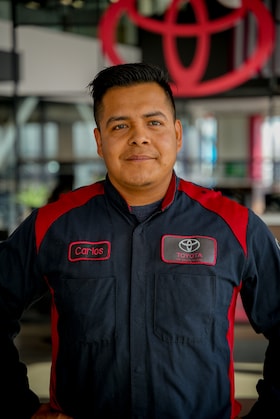 Staff member Carlos Camarillo from ID_389cf0c385f2