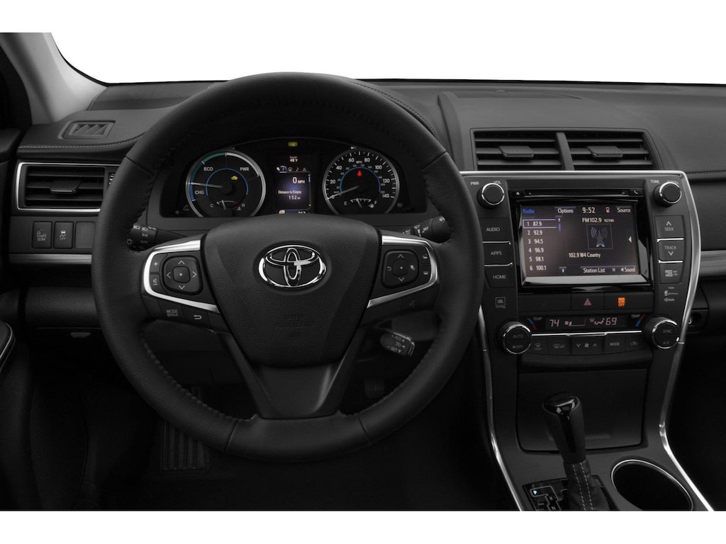 Used 2015 Toyota Camry Hybrid LE Sedan